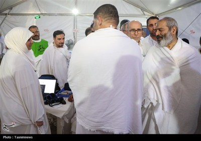 بازدید میدانی سرپرست حجاج ایرانی از بیمارستان صحرایی و کاروان جانبازان در عرفات