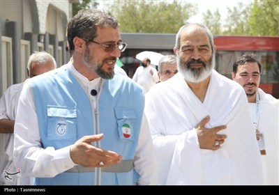 بازدید میدانی سرپرست حجاج ایرانی از بیمارستان صحرایی و کاروان جانبازان در عرفات