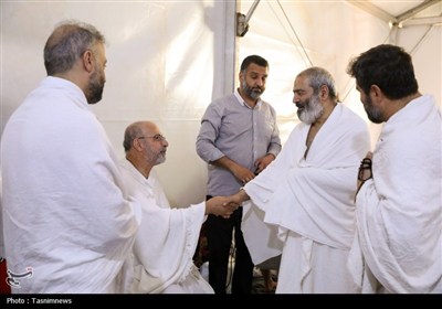 بازدید میدانی سرپرست حجاج ایرانی از بیمارستان صحرایی و کاروان جانبازان در عرفات