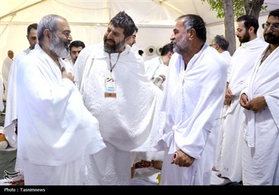 بازدید میدانی سرپرست حجاج ایرانی از بیمارستان صحرایی و کاروان جانبازان در عرفات