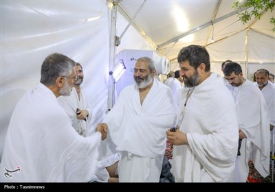 بازدید میدانی سرپرست حجاج ایرانی از بیمارستان صحرایی و کاروان جانبازان در عرفات