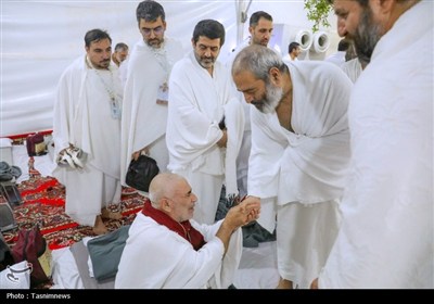 بازدید میدانی سرپرست حجاج ایرانی از بیمارستان صحرایی و کاروان جانبازان در عرفات