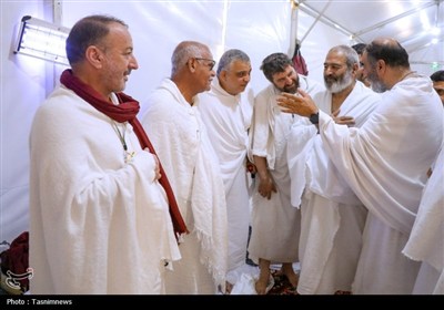 بازدید میدانی سرپرست حجاج ایرانی از بیمارستان صحرایی و کاروان جانبازان در عرفات