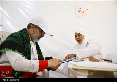 بازدید میدانی سرپرست حجاج ایرانی از بیمارستان صحرایی و کاروان جانبازان در عرفات