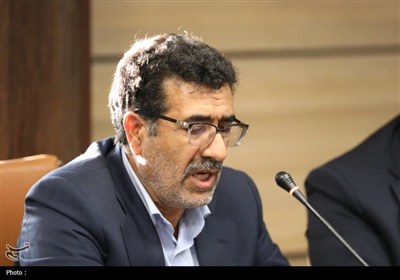 نشست استاندار چهارمحال و بختیاری با احزاب و تشکل‌های سیاسی اصلاح‌طلب