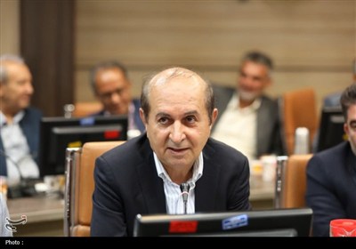 نشست استاندار چهارمحال و بختیاری با احزاب و تشکل‌های سیاسی اصلاح‌طلب