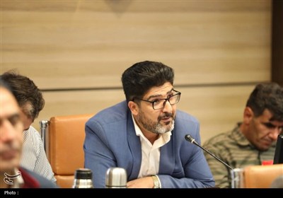 نشست استاندار چهارمحال و بختیاری با احزاب و تشکل‌های سیاسی اصلاح‌طلب