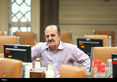 نشست استاندار چهارمحال و بختیاری با احزاب و تشکل‌های سیاسی اصلاح‌طلب