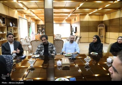 فعالان مجازی قزوین با استاندار قزوین دیدار کردند