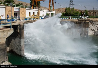 رهاسازی حق‌آبه تالاب بختگان از سد درودزن