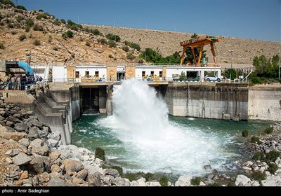 رهاسازی حق‌آبه تالاب بختگان از سد درودزن
