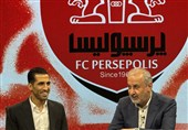 Vahid Amiri Extends Deal with Persepolis