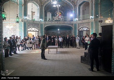 دیدار با مقامات استان، بازدید از تکیه معاون‌الملک، تکیه بیگلربیگی، رویداد منطقه‌ای چوب و مجموعه تاریخی بیستون از جمله برنامه‌های روز اول این جشنواره بود.