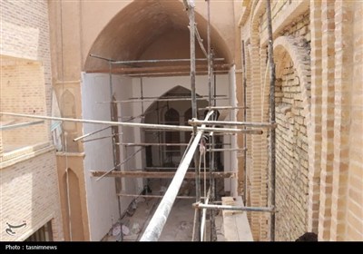 بازدید معاون وزیر میراث از طرح‌های مرمتی یزد