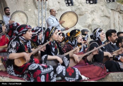 شب فرهنگی کرمانشاه در طاق بستان