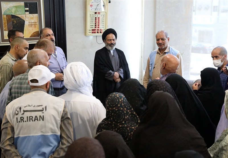 بازدید سرپرست حجاج ایرانی از محل اقامت حاجیان در مکه