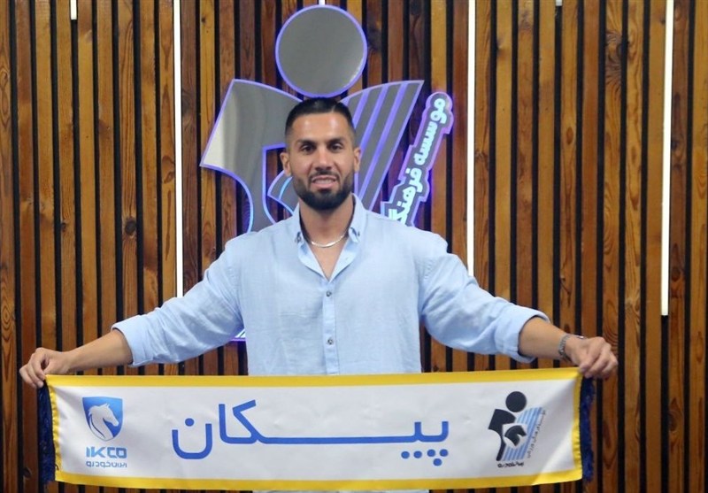 قرارداد مدافع باتجربه پیکان تمدید شد