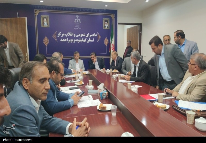 اختلافات اداری و کمبود نقدینگی مانع رونق تولید