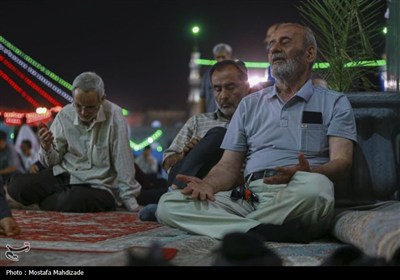 حال و هوای جمکران در شب میلاد امام هادی(ع)