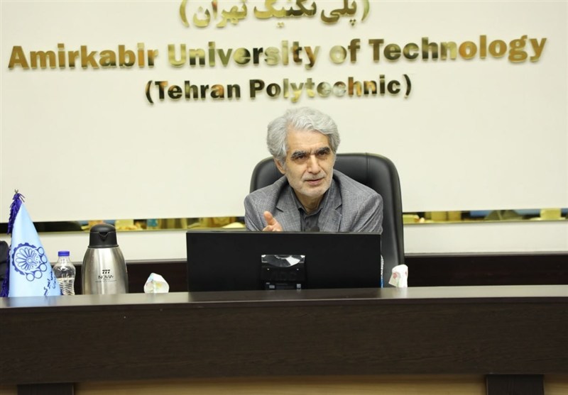 ضرورت برقراری ارتباط بین پایان‌نامه‌های دانشجویی و صنعت