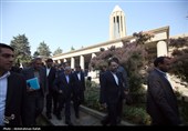 بازدید میهمانان شرکت کننده در سومین همایش بین المللی گردشگری سلامت از آرامگاه بوعلی سینا
