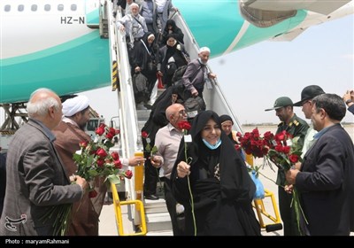 ورود نخستین گروه حجاج ایرانی به فرودگاه مشهد‌