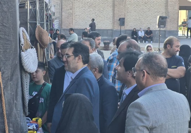 حمایت از صنایع دستی رونق اشتغال را به دنبال دارد حمایت از صنایع دستی رونق اشتغال را به دنبال دارد