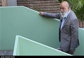 انتقاد چمران از نصب غیرمجاز دکل‌های موبایل و کوتاهی شهرداری در دریافت عوارض