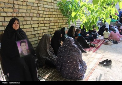 تکریم مادر شهید ربانی در آیین غدیری بانوان ینگه‌قلعه