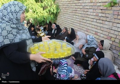 تکریم مادر شهید ربانی در آیین غدیری بانوان ینگه‌قلعه