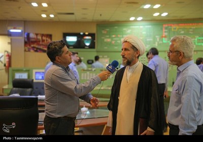 بازدید نماینده ولی‌فقیه در استان از نیروگاه شهید رجایی
