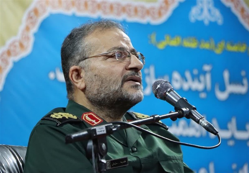 اغوا‌گری گسترده دشمن درفضای مجازی؛نوجوانان و جوانان هدف دشمن