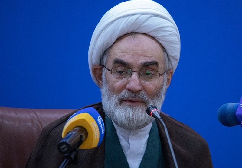 علما در ساختار فرهنگی و اخلاقی ملت ایران ستون‌های اصلی‌اند