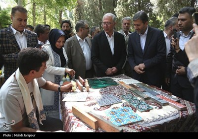 آیین بهره‌برداری از گذر صنایع دستی اصفهان