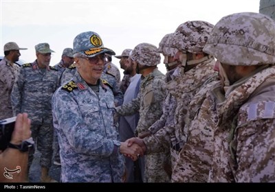 بازدید سرلشکر‌ باقری‌ از مناطق مرزی شمالغرب‌