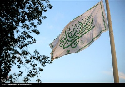 رفع أکبر رایة علویة فی طهران