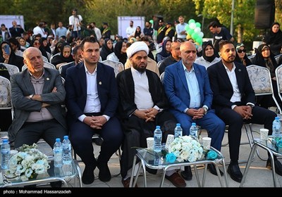 رفع أکبر رایة علویة فی طهران
