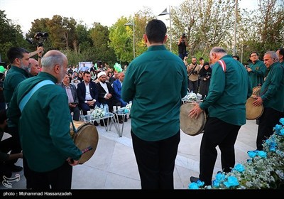 رفع أکبر رایة علویة فی طهران