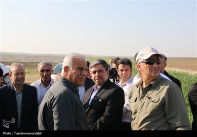 استاندار اردبیل از کشت و صنعت مغان و بزرگ‌ترین باغ غرب آسیا در ماکو بازدید کرد