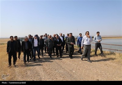 استاندار اردبیل از کشت و صنعت مغان و بزرگ‌ترین باغ غرب آسیا در ماکو بازدید کرد