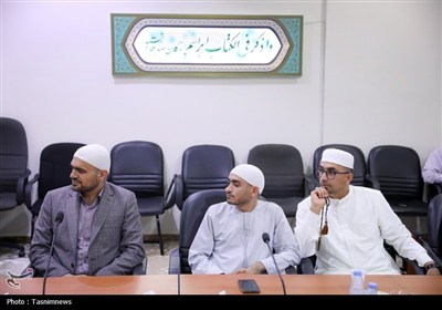 دیدار اعضای کاروان قرآنی نور با نماینده ولی‌فقیه در امور حج و زیارت