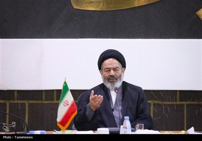 دیدار اعضای کاروان قرآنی نور با نماینده ولی‌فقیه در امور حج و زیارت
