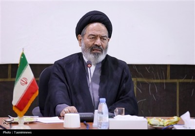 دیدار اعضای کاروان قرآنی نور با نماینده ولی‌فقیه در امور حج و زیارت