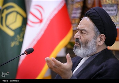 دیدار اعضای کاروان قرآنی نور با نماینده ولی‌فقیه در امور حج و زیارت