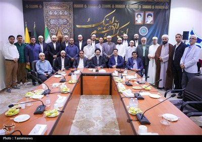 دیدار اعضای کاروان قرآنی نور با نماینده ولی‌فقیه در امور حج و زیارت