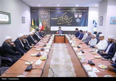 دیدار اعضای کاروان قرآنی نور با نماینده ولی‌فقیه در امور حج و زیارت