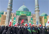 تجمع مردم قم در مسجد جمکران/ مردم خواستار انتقام شدند+فیلم