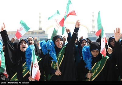 اهتزار پرچم یا لثارات الحسین (ع) بر فراز گنبد مسجد جمکران