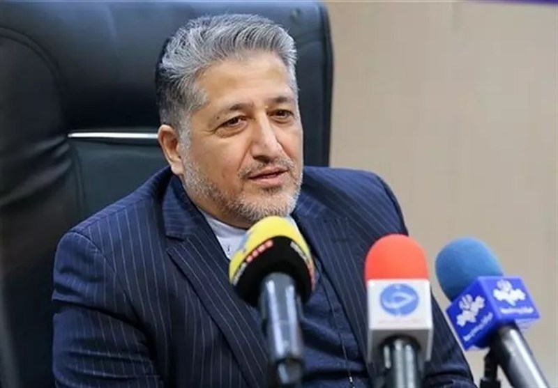 رنجبر: دانشگاه آزاد در مسیر علمی خود بدون وقفه حرکت می‌کند