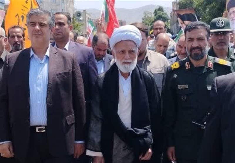 ملت ایران اسلامی تسلیم شدنی نیست
